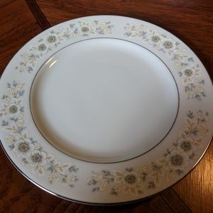 Carlton China Company bread and butter plate